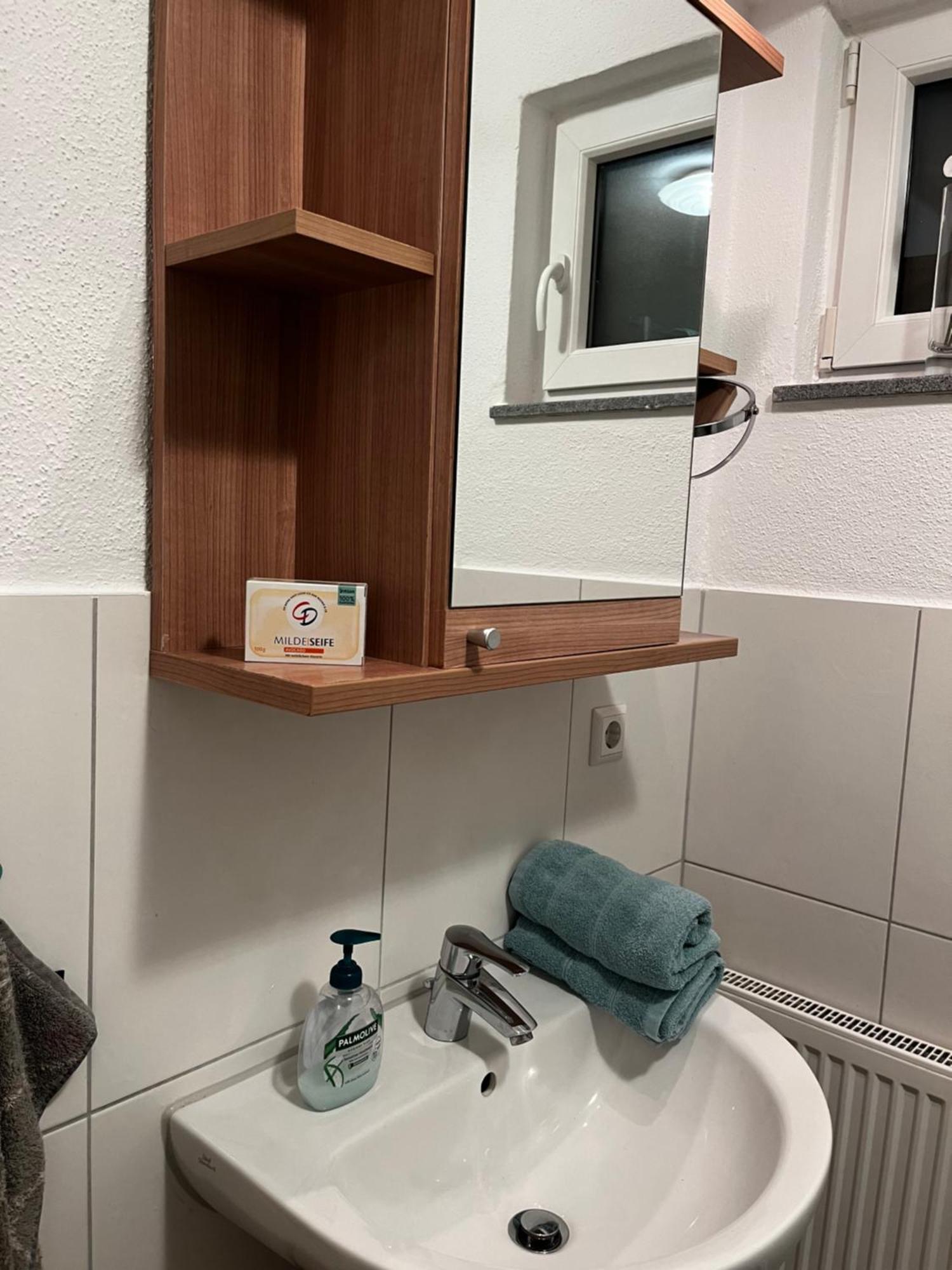 Schoenes Mit Terrasse - Nur Privatvermietung Apartment *